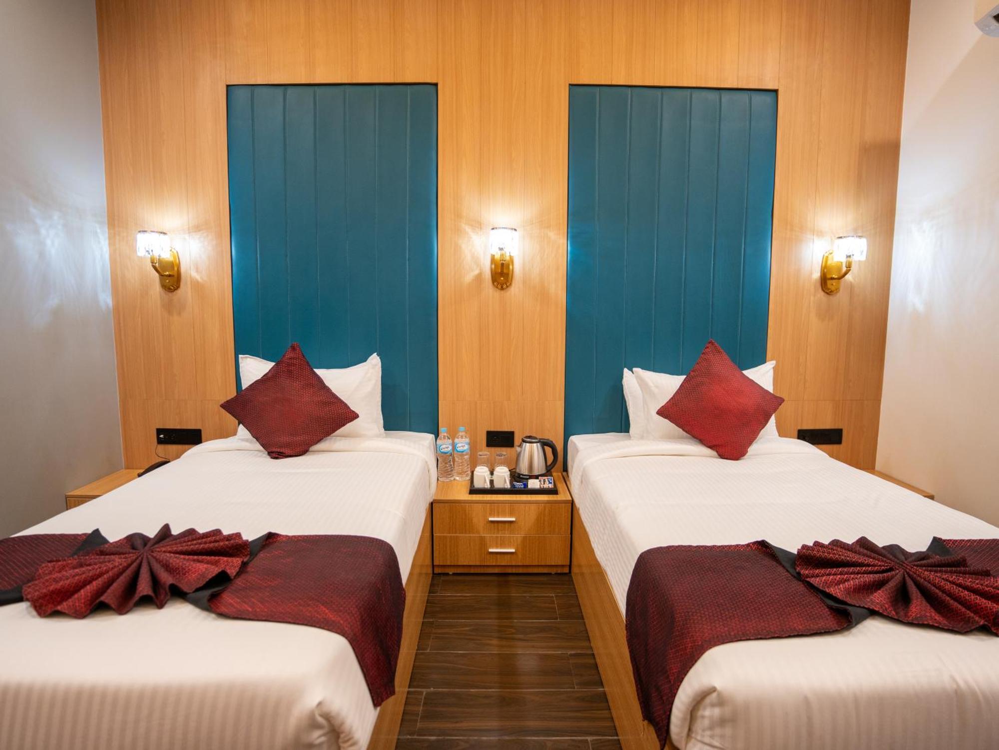 Hotel Alba Inn, Indore Exterior photo