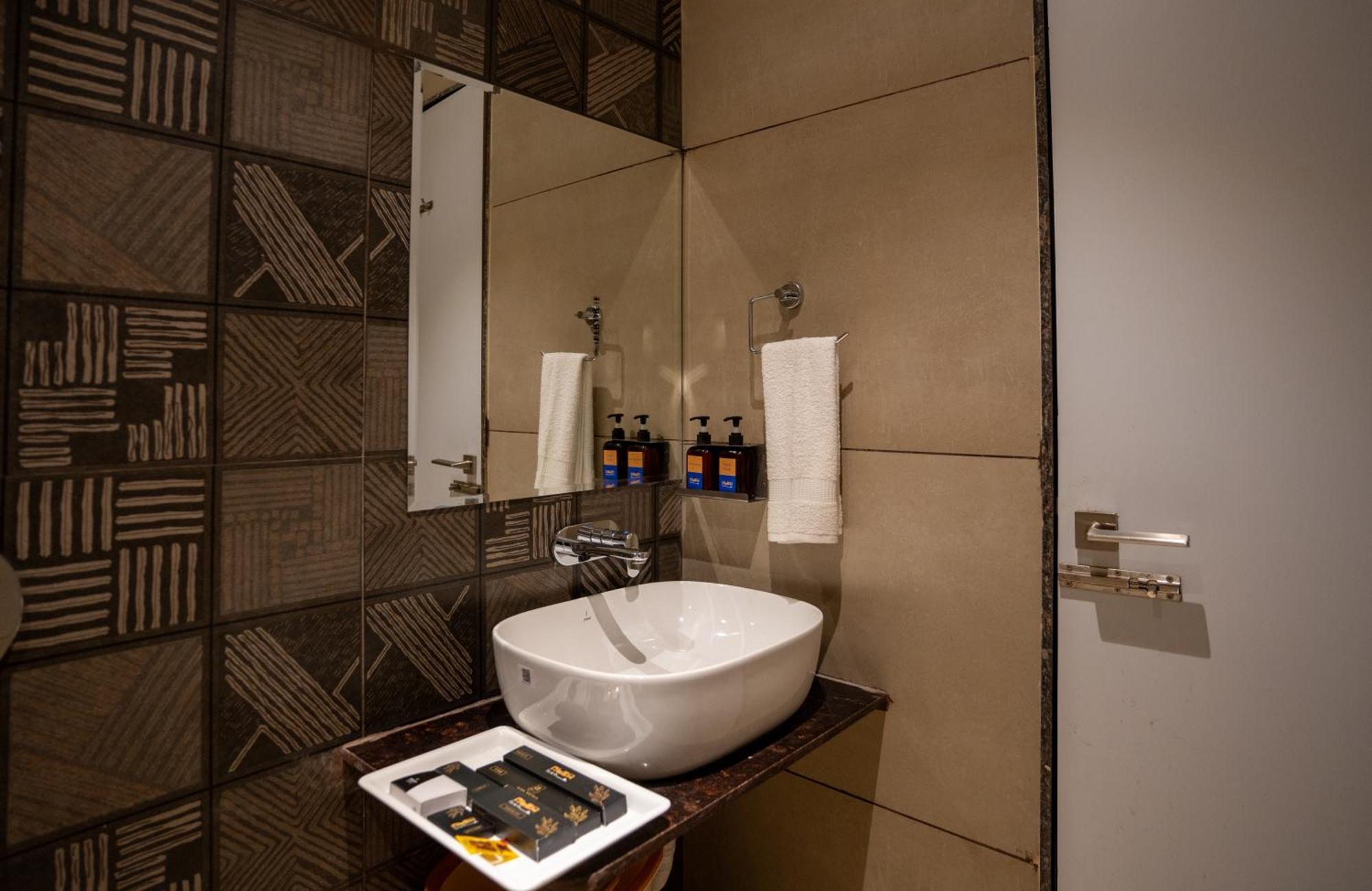 Hotel Alba Inn, Indore Exterior photo